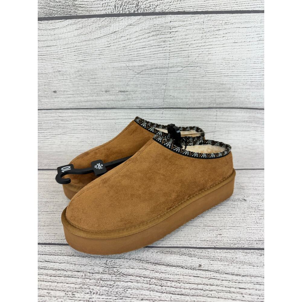 Pawz Women's Tan Sherpa Lined Slip On Platform Clogs Size 10